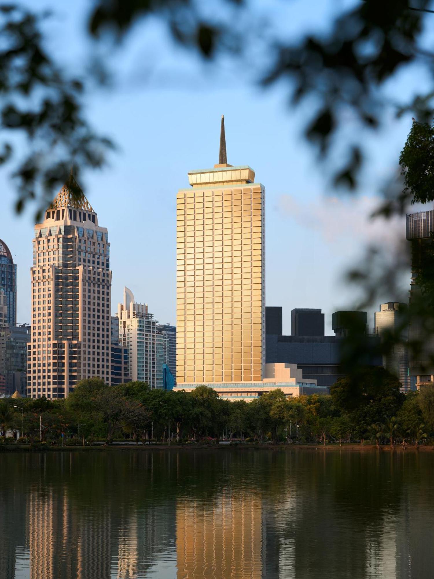 Dusit Thani Khách sạn