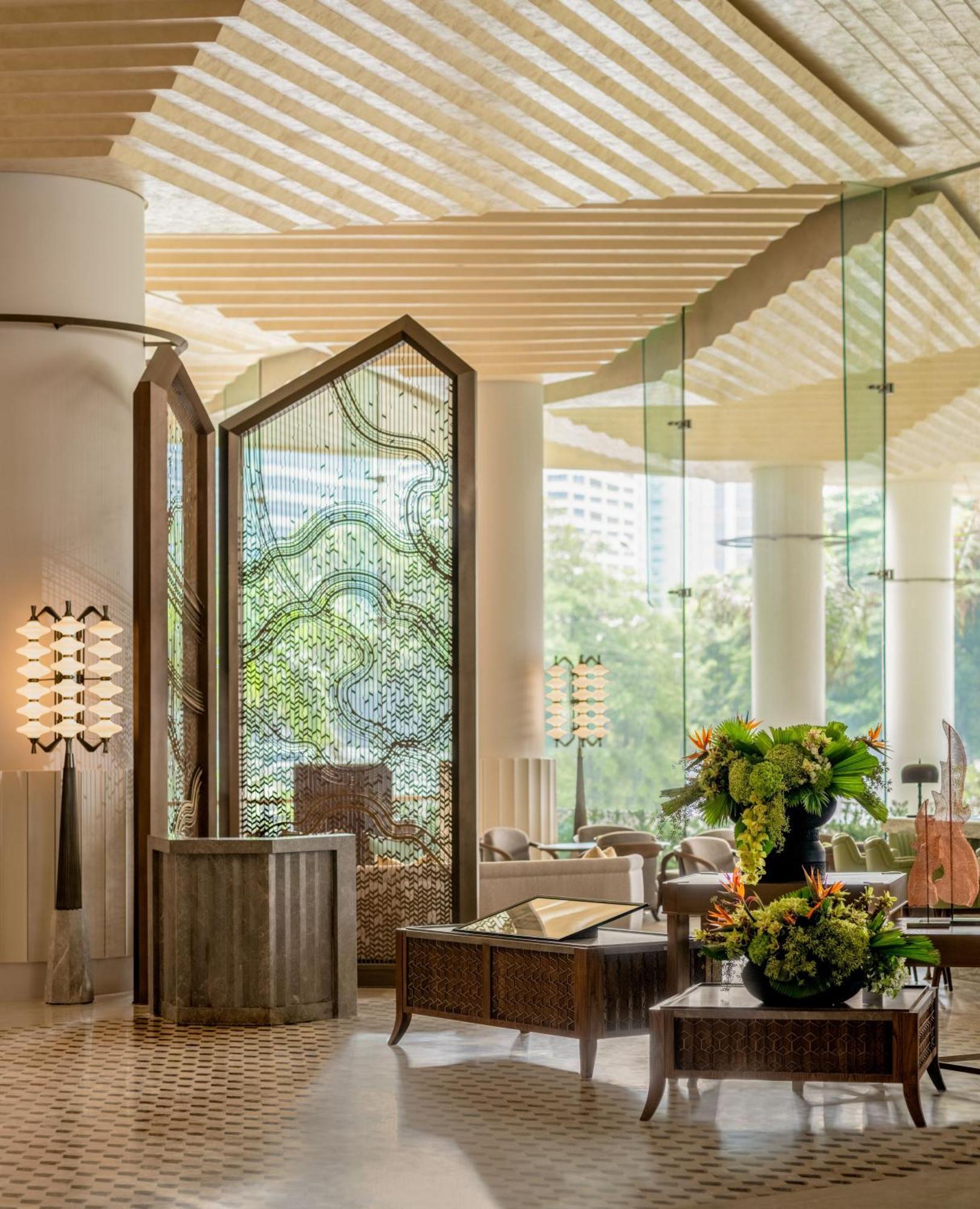 Khách sạn Dusit Thani Bangkok