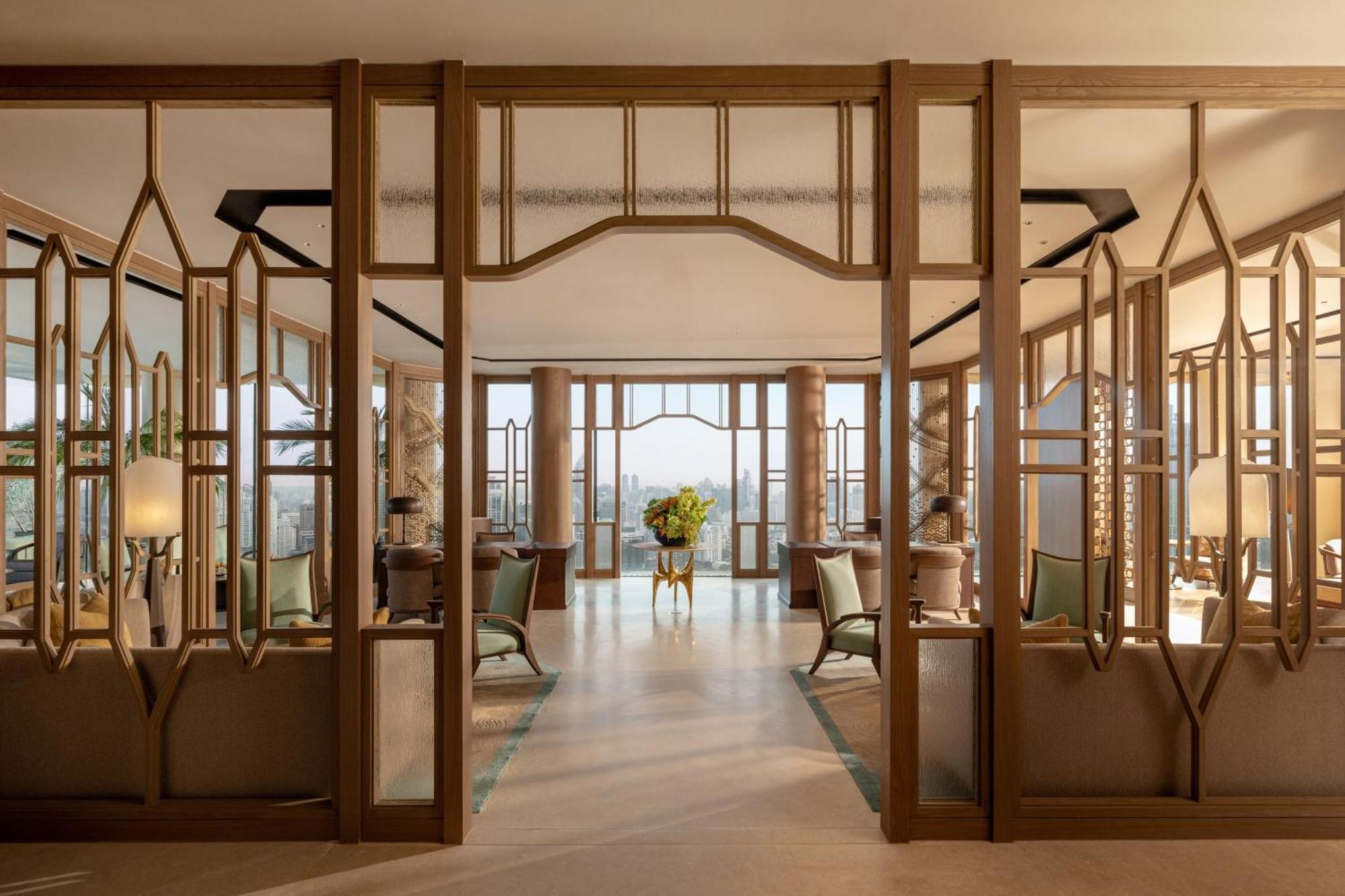 Khách sạn Dusit Thani