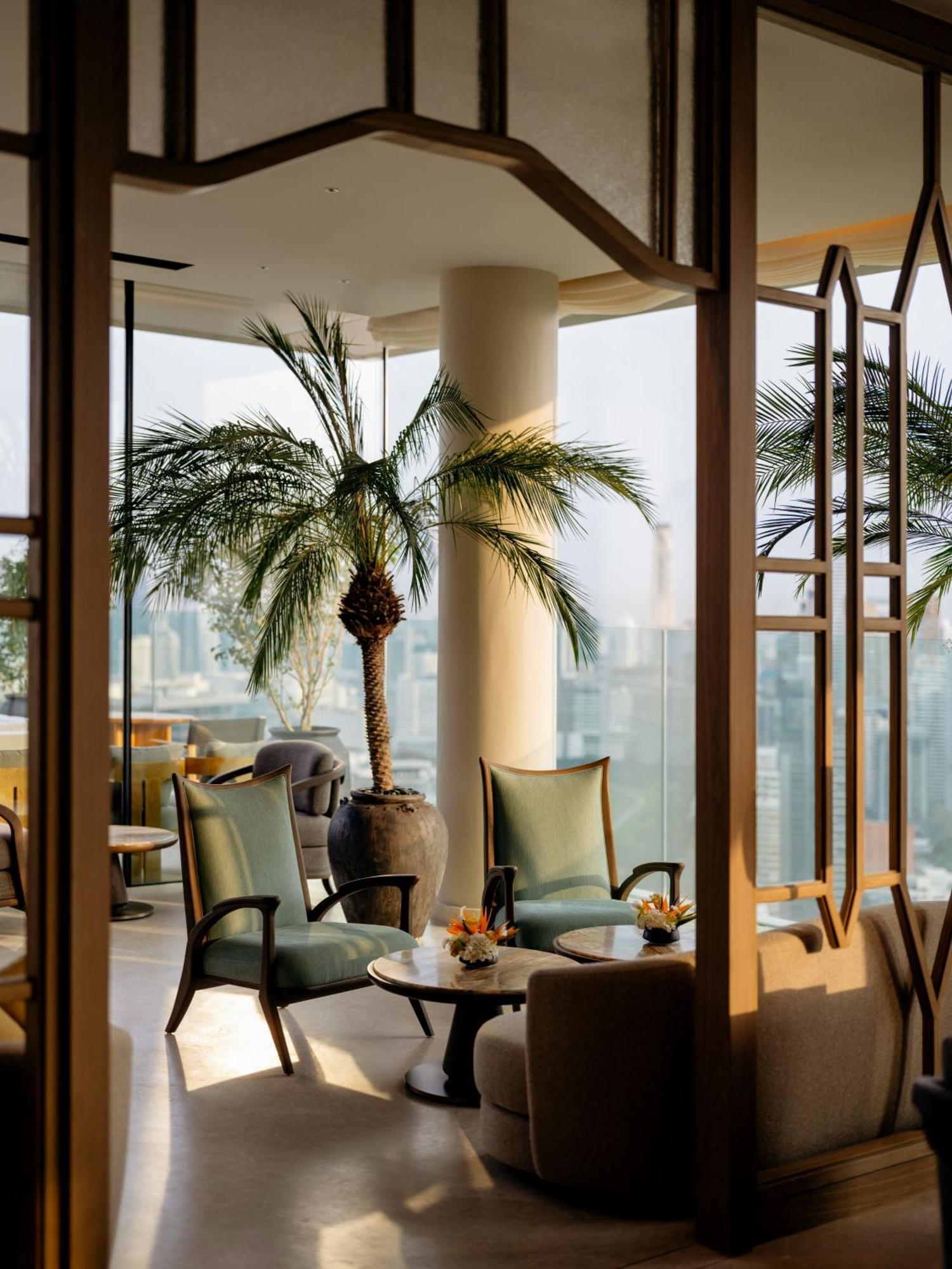 Khách sạn Dusit Thani Bangkok